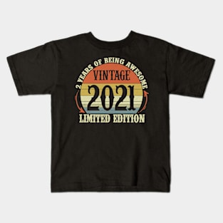 Vintage 2021 Limited Edition 3 Year Old Gifts 3rd Birthday Kids T-Shirt